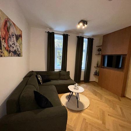 Deluxe Apartment Favoriten Wien Exteriör bild
