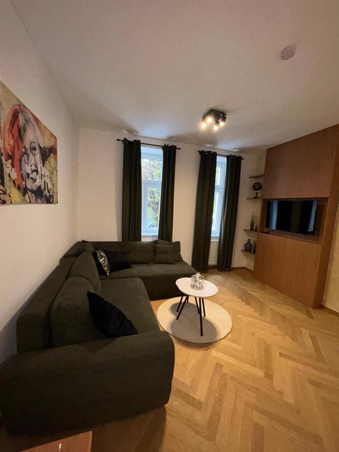 Deluxe Apartment Favoriten Wien Exteriör bild
