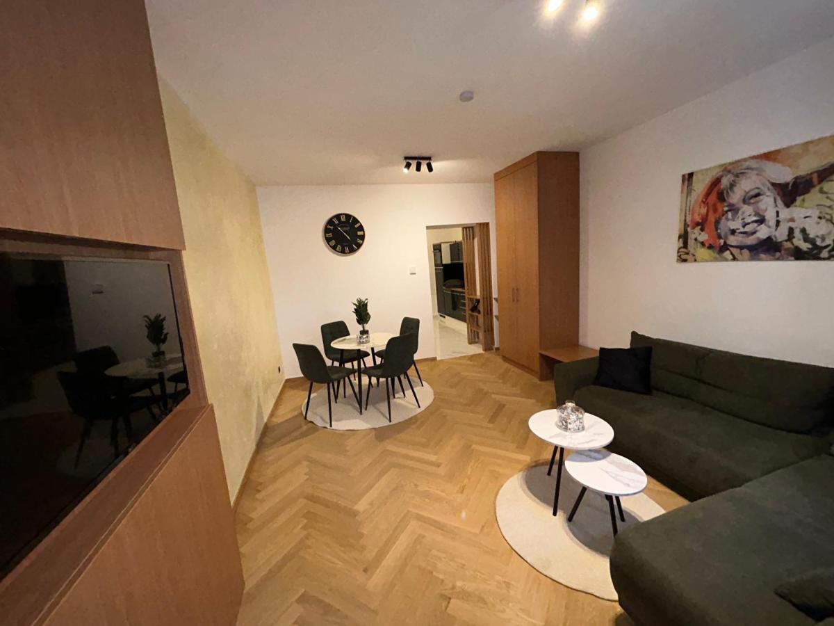 Deluxe Apartment Favoriten Wien Exteriör bild