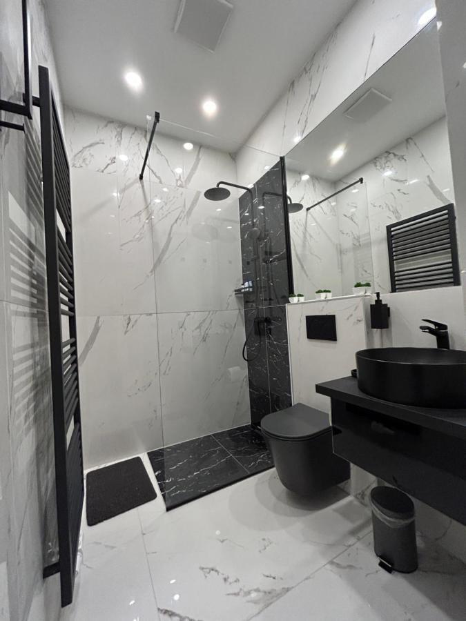Deluxe Apartment Favoriten Wien Exteriör bild